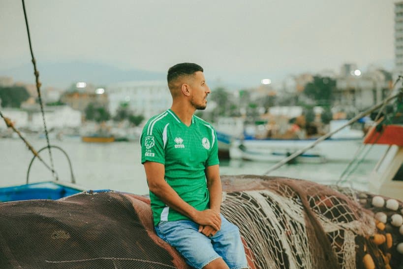 Jeune joueur en maillot JSD